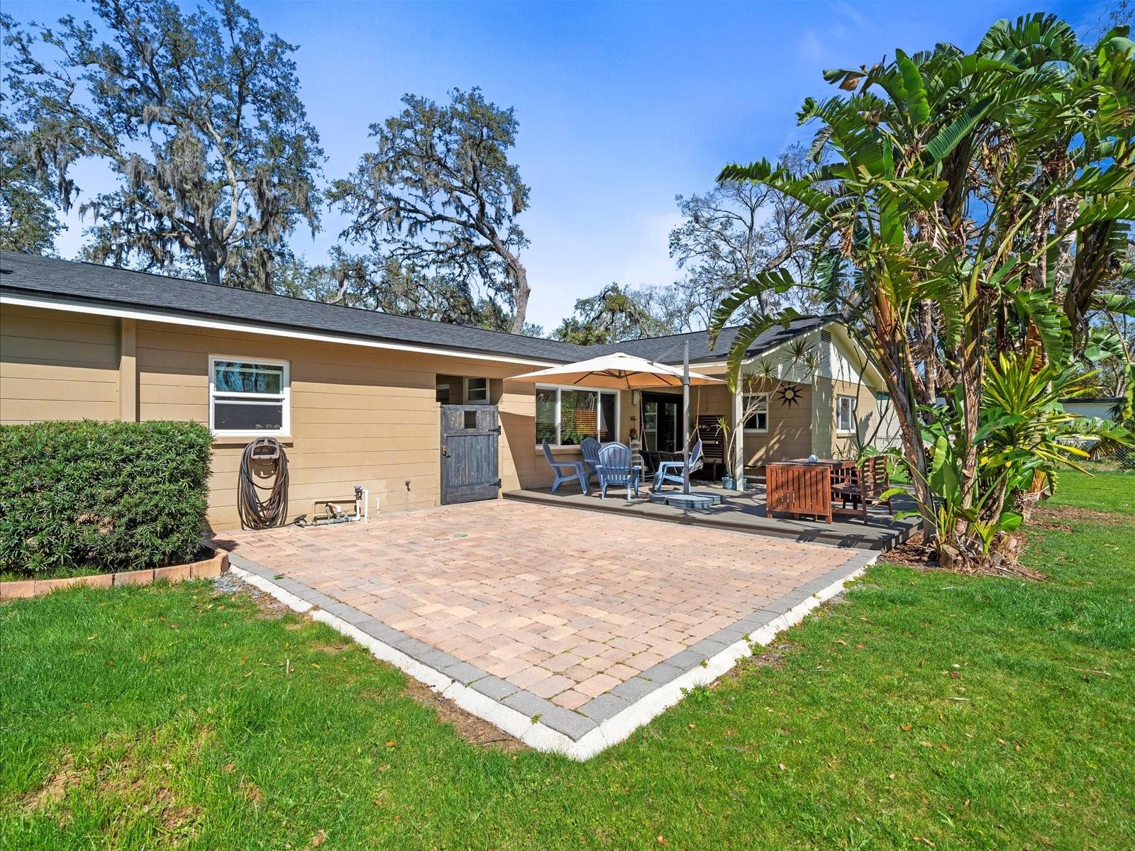 8713 W LANWAY DR, TAMPA, FL, 33637
