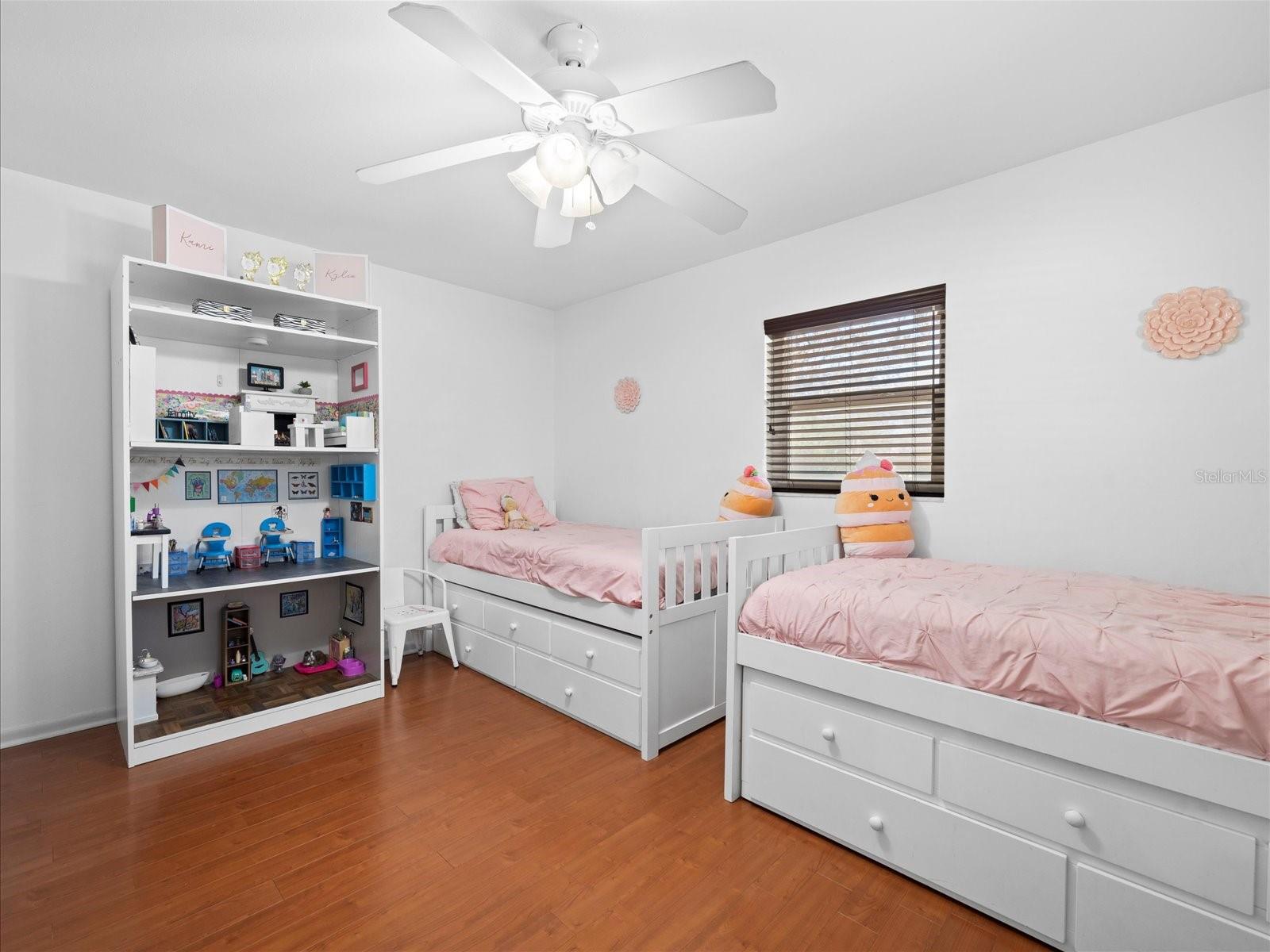 8713 W LANWAY DR, TAMPA, FL, 33637