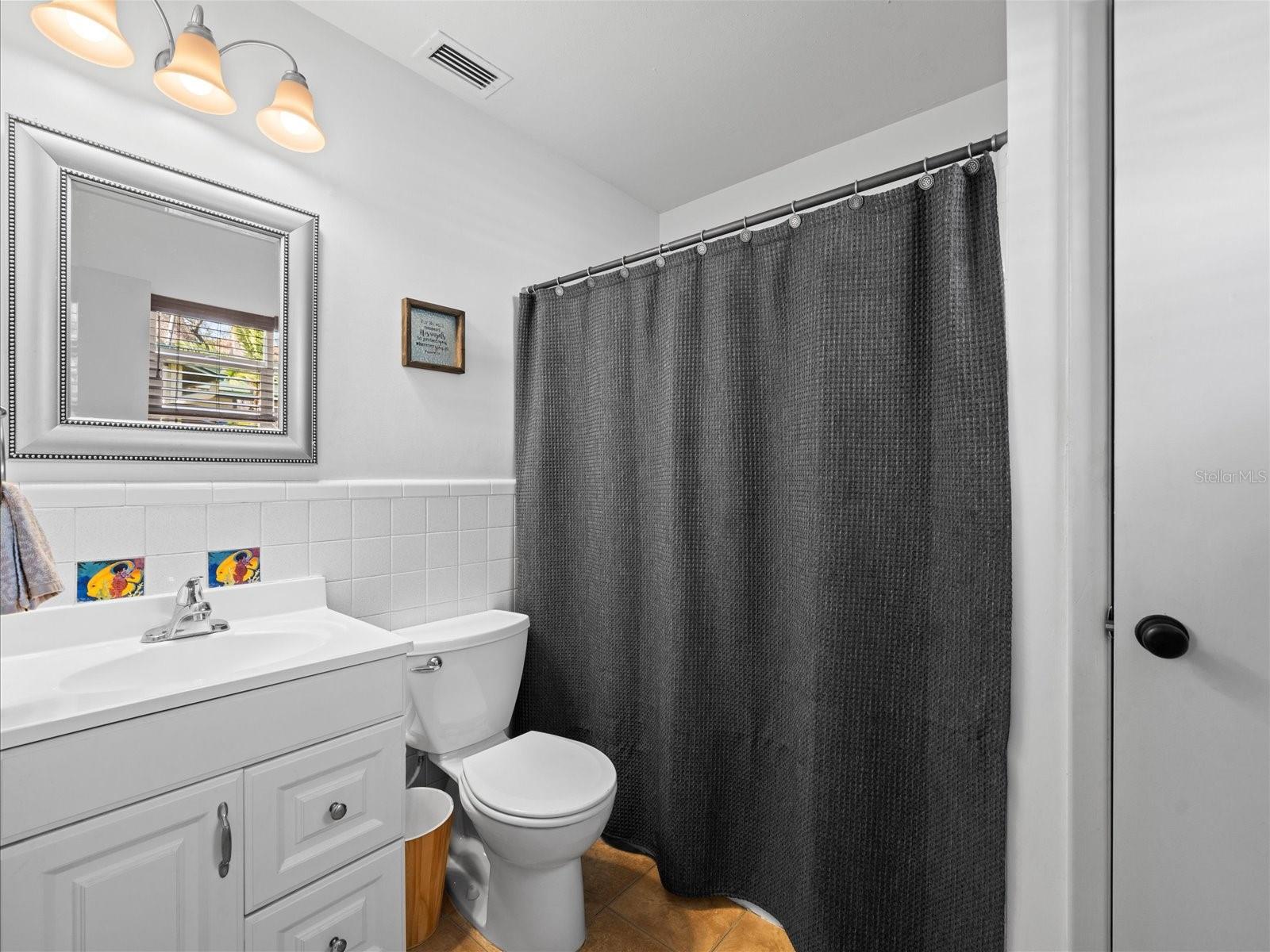 8713 W LANWAY DR, TAMPA, FL, 33637