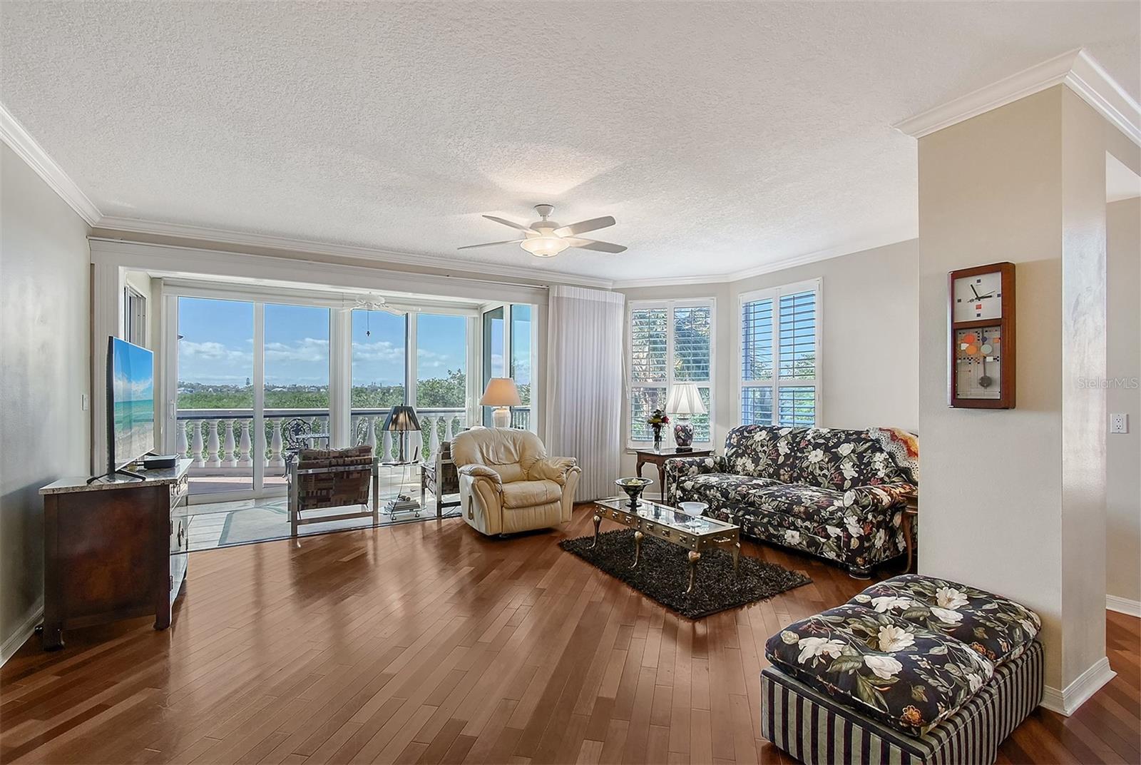 5420 EAGLES POINT CIR #106, SARASOTA, FL, 34231