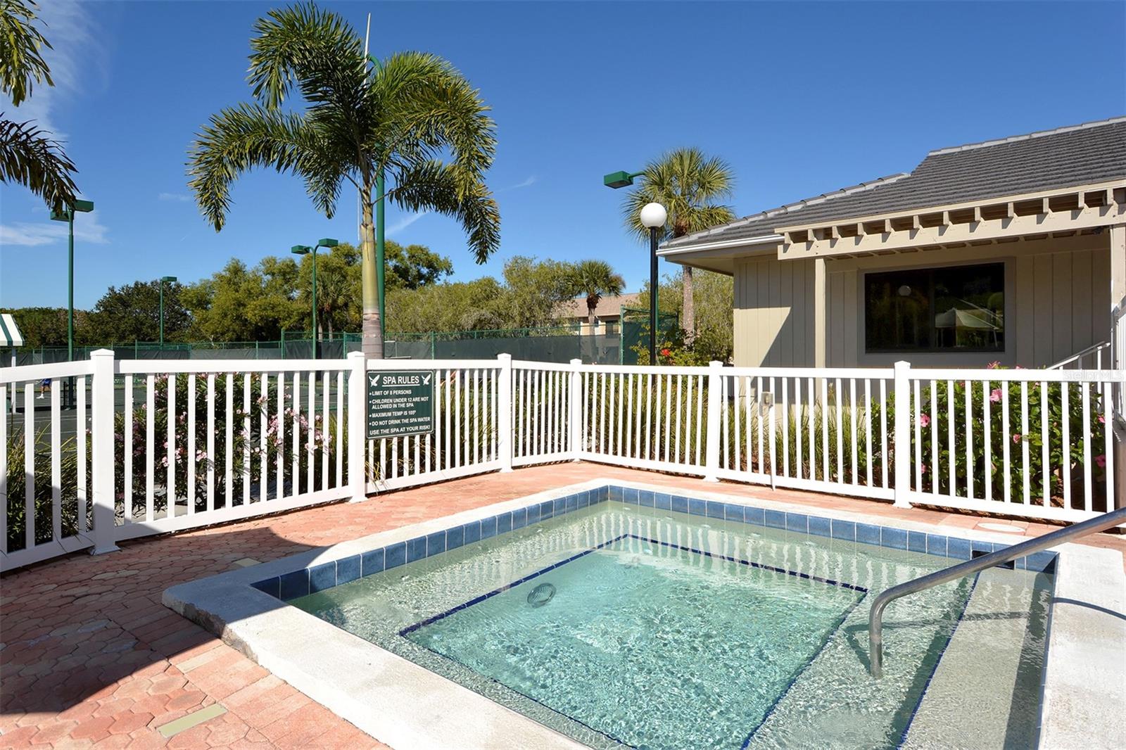 5420 EAGLES POINT CIR #106, SARASOTA, FL, 34231