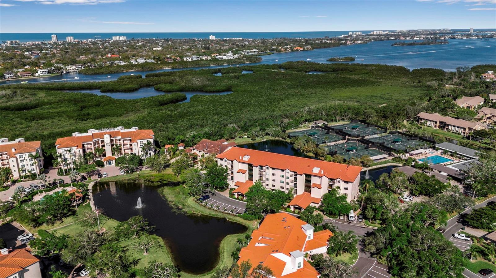 5420 EAGLES POINT CIR #106, SARASOTA, FL, 34231