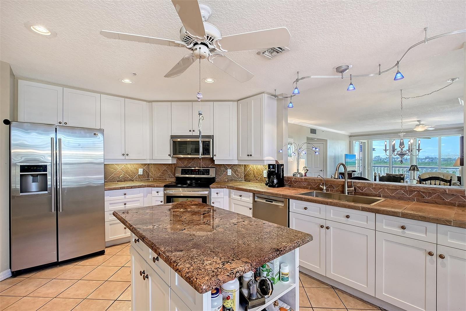 5420 EAGLES POINT CIR #106, SARASOTA, FL, 34231