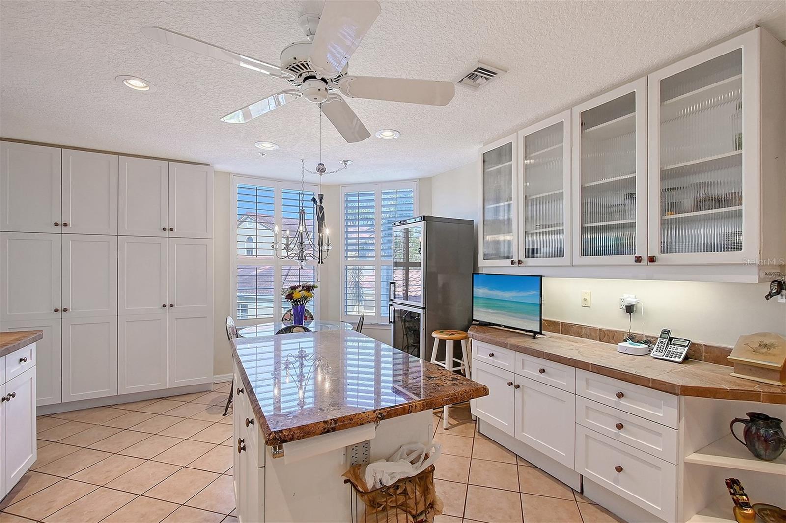 5420 EAGLES POINT CIR #106, SARASOTA, FL, 34231