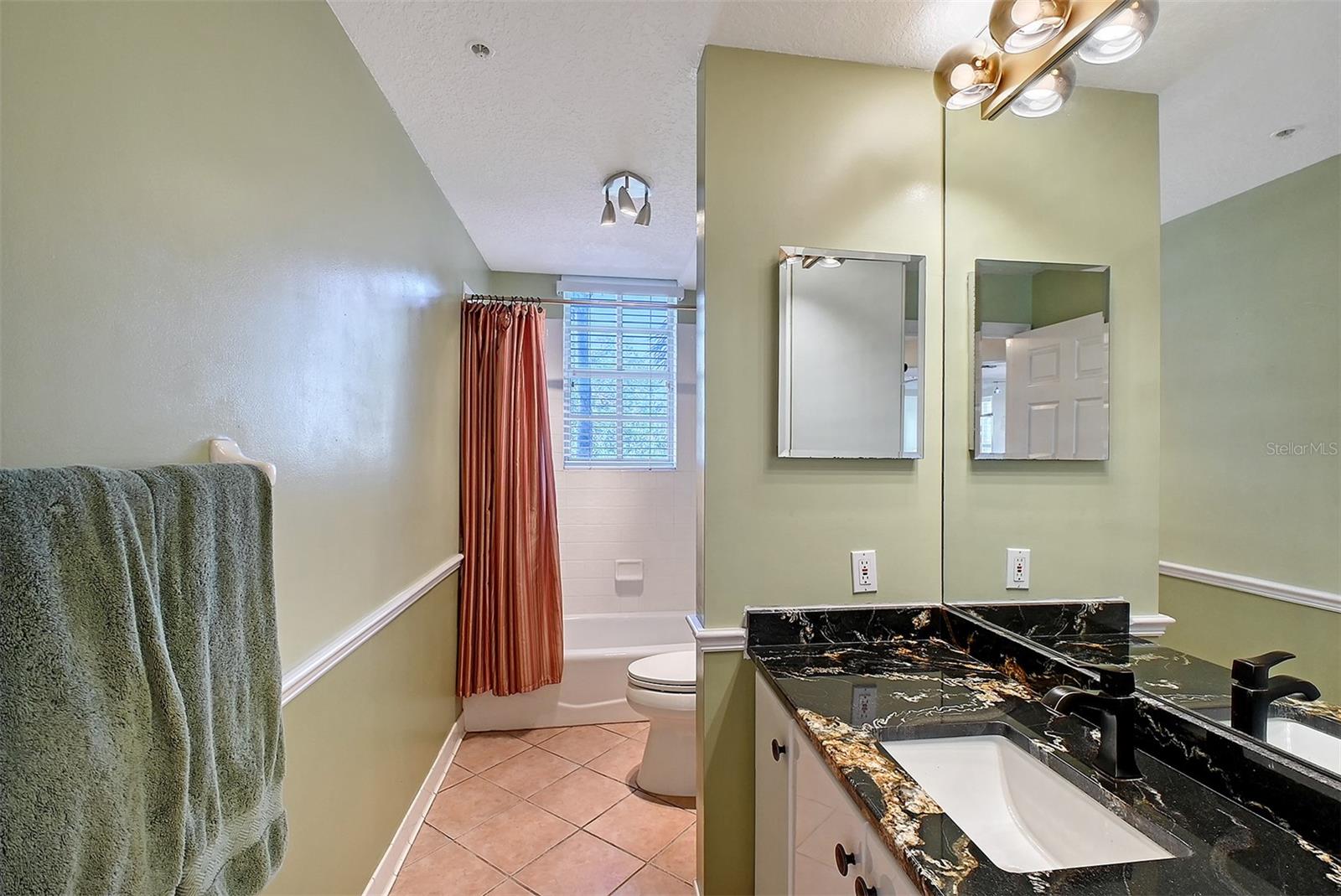 5420 EAGLES POINT CIR #106, SARASOTA, FL, 34231