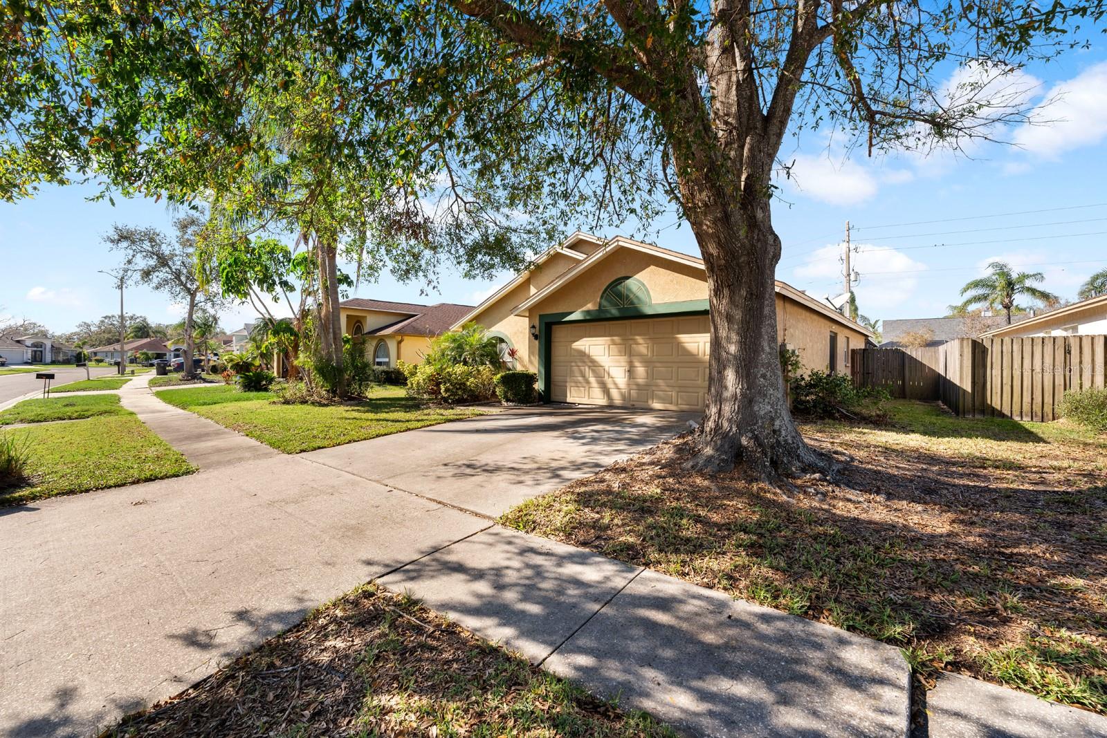 1410 WAKEFIELD DR, BRANDON, FL, 33511