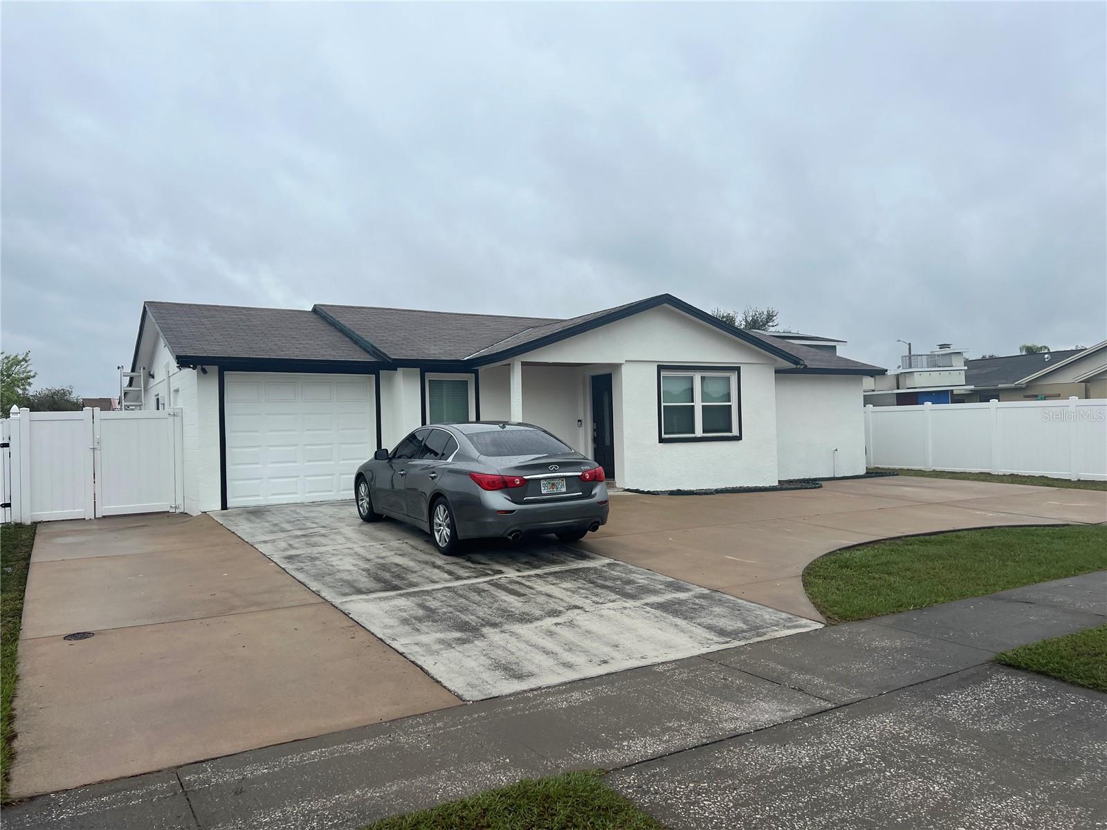 8203 PINEHURST CIR, TAMPA, FL, 33615