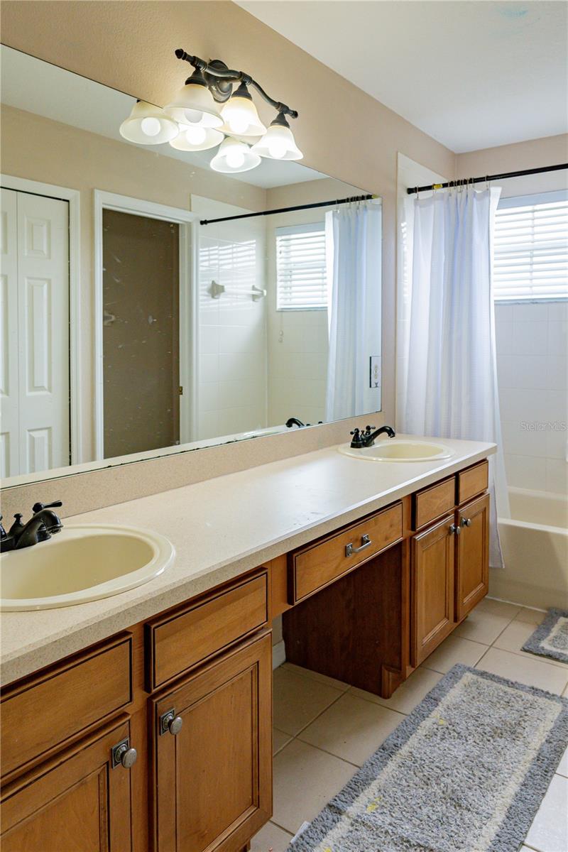 11080 TAEDA DR, ORLANDO, FL, 32832