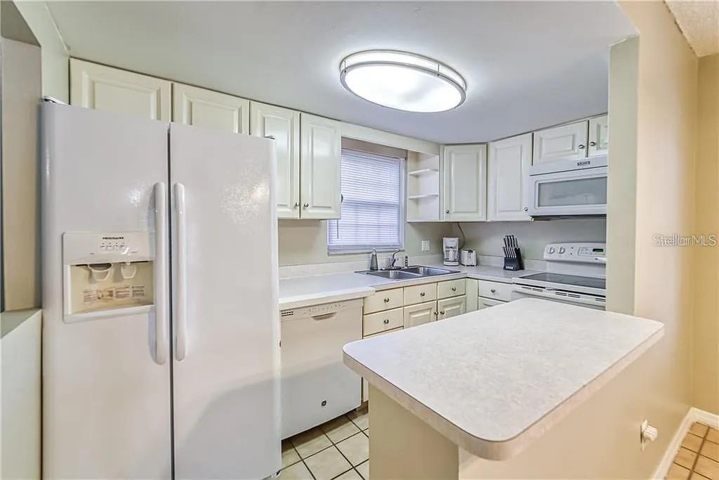 1245 84TH AVE N #B, ST PETERSBURG, FL, 33702
