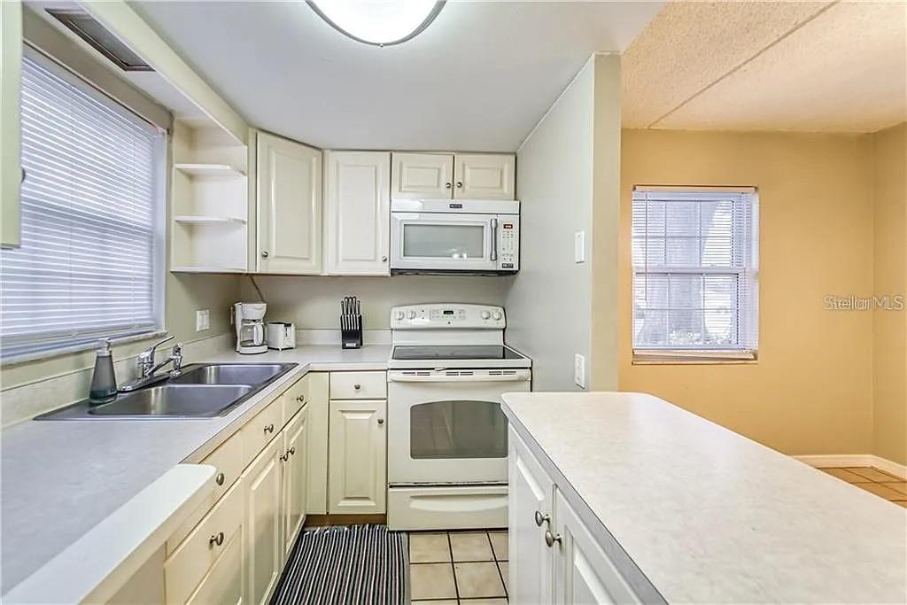 1245 84TH AVE N #B, ST PETERSBURG, FL, 33702