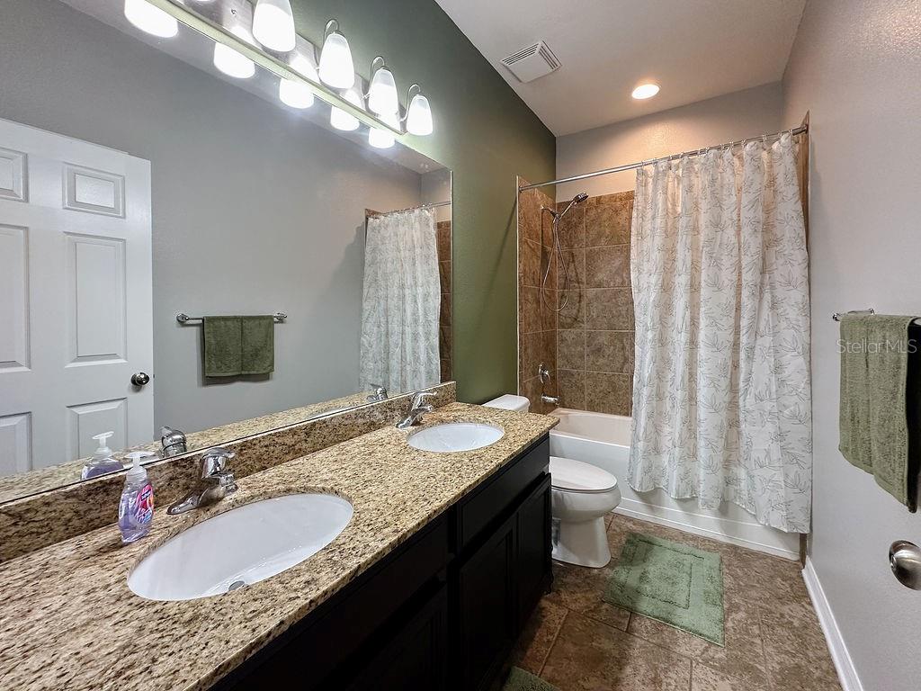 32692 WINDELSTRAW DR, WESLEY CHAPEL, FL, 33545