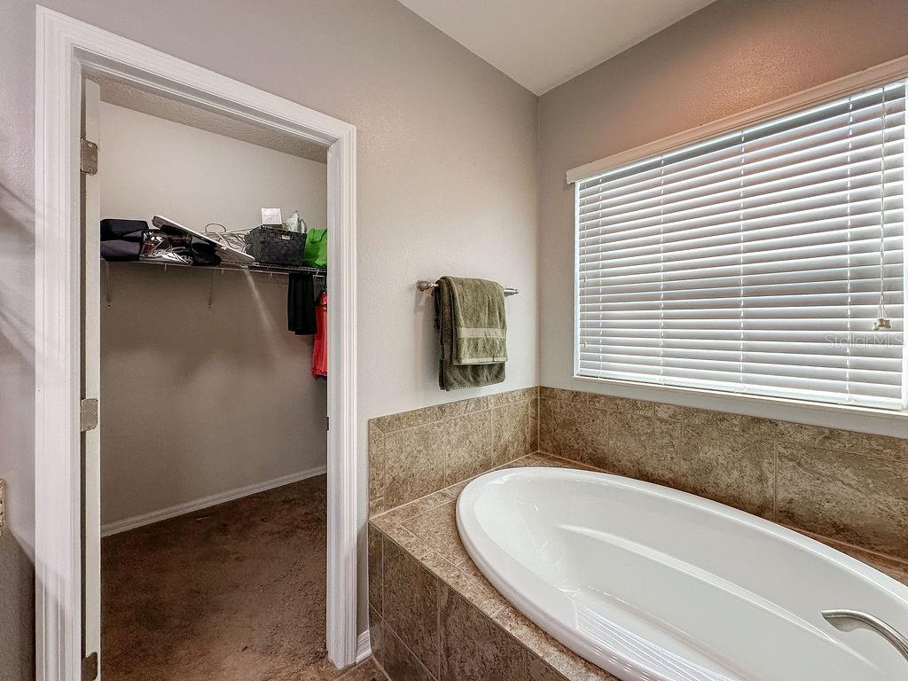 32692 WINDELSTRAW DR, WESLEY CHAPEL, FL, 33545