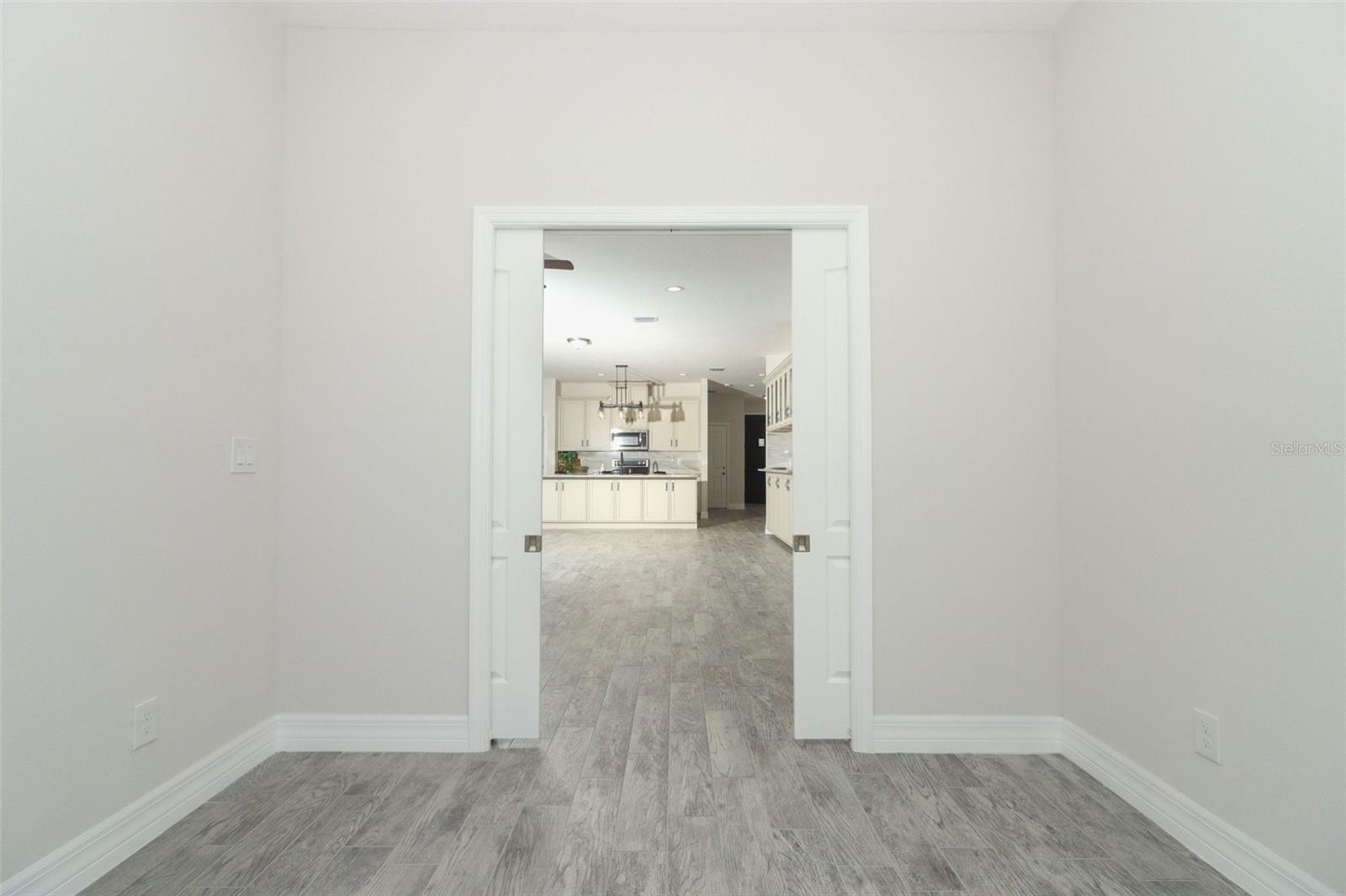 1038 DENNIS AVE, ORLANDO, FL, 32807