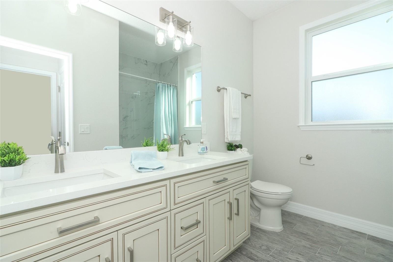1038 DENNIS AVE, ORLANDO, FL, 32807