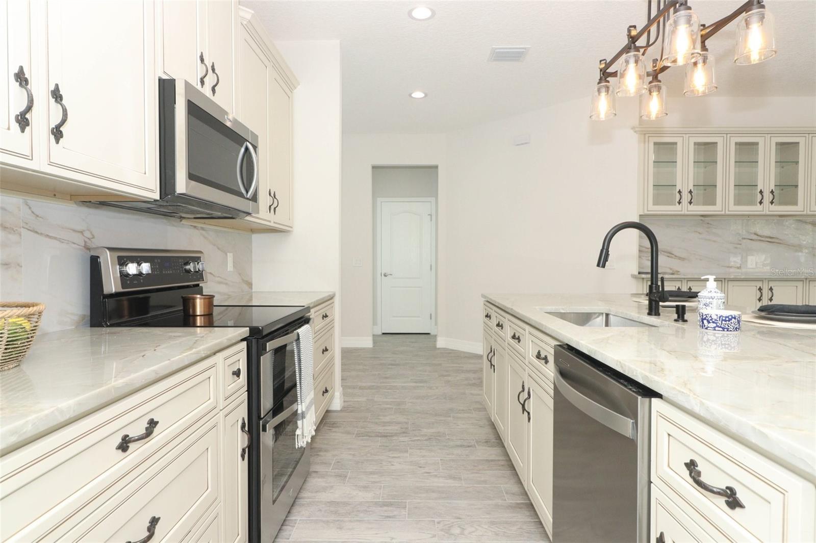 1038 DENNIS AVE, ORLANDO, FL, 32807