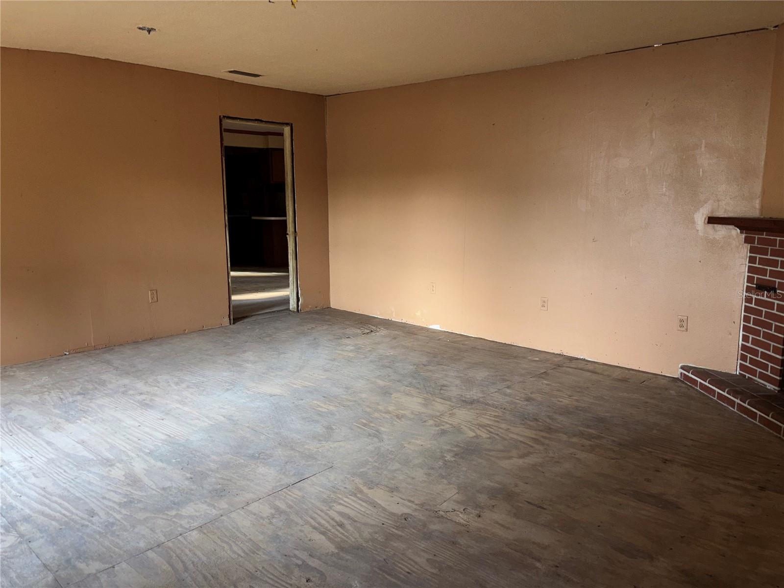 112 S MARYLAND AVE, EAST PALATKA, FL, 32131