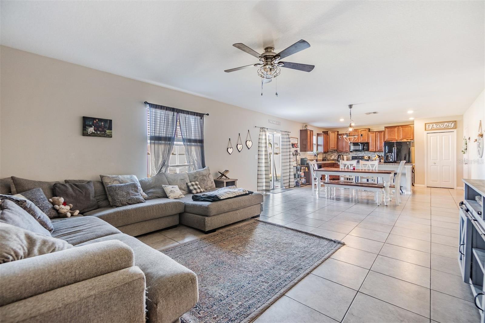 7010 WISEMAN RUN DR, SUN CITY CENTER, FL, 33573