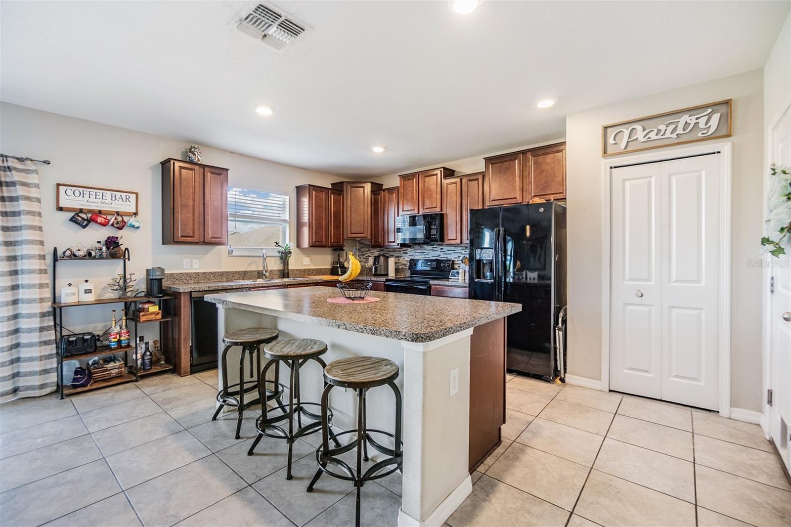 7010 WISEMAN RUN DR, SUN CITY CENTER, FL, 33573