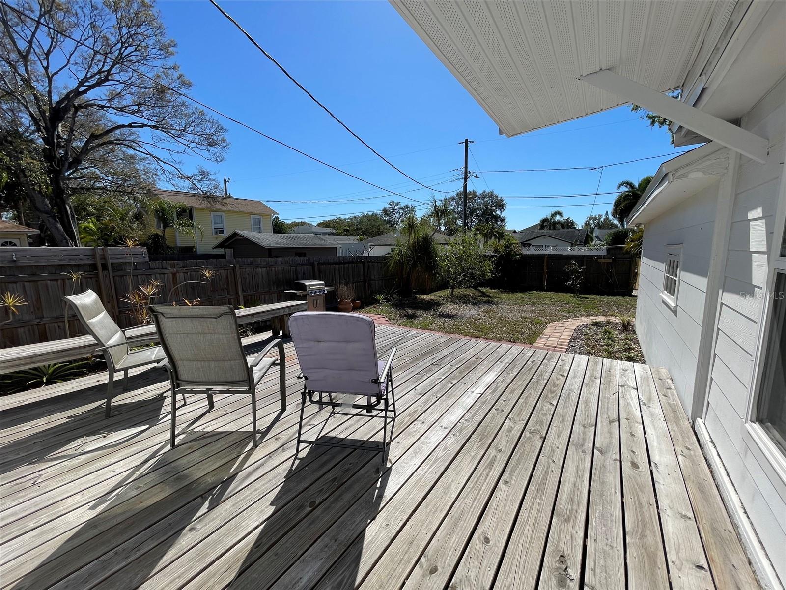 1182 25TH AVE N, ST PETERSBURG, FL, 33704