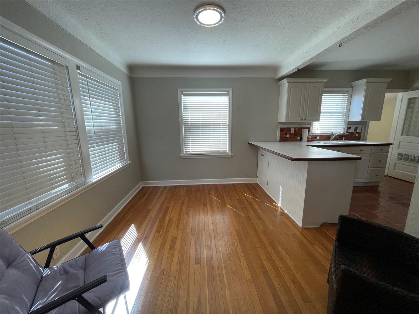 1182 25TH AVE N, ST PETERSBURG, FL, 33704