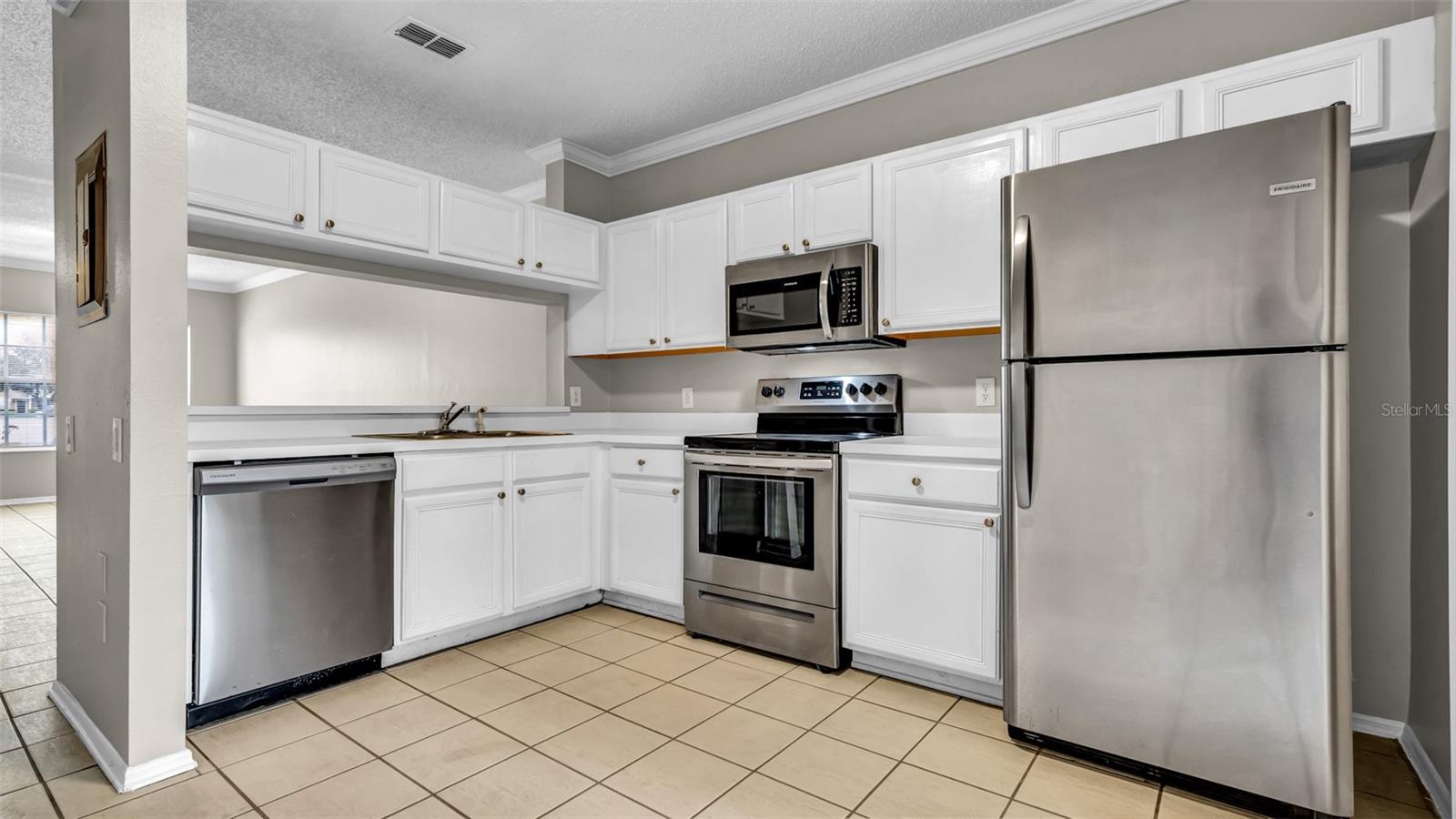 12456 BERKELEY SQUARE DR, TAMPA, FL, 33626