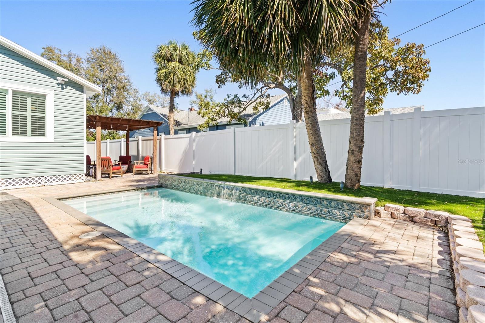 868 27TH AVE N, ST PETERSBURG, FL, 33704