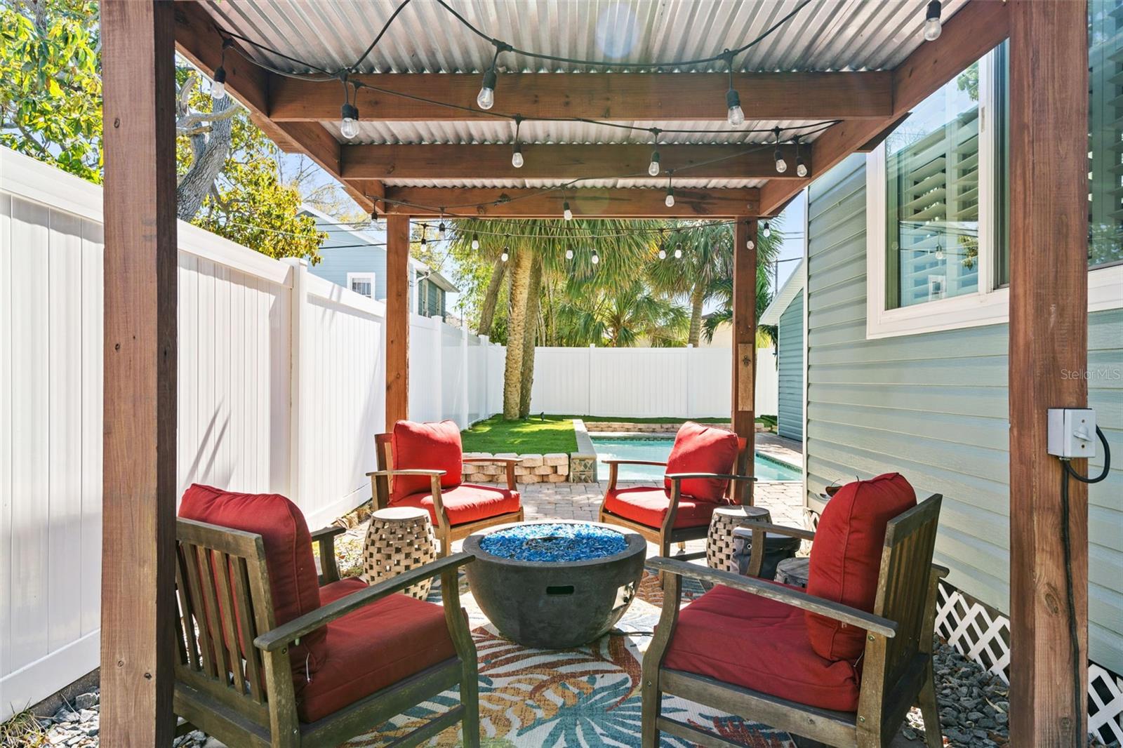 868 27TH AVE N, ST PETERSBURG, FL, 33704