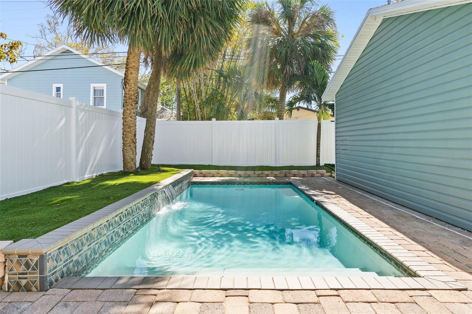 868 27TH AVE N, ST PETERSBURG, FL, 33704
