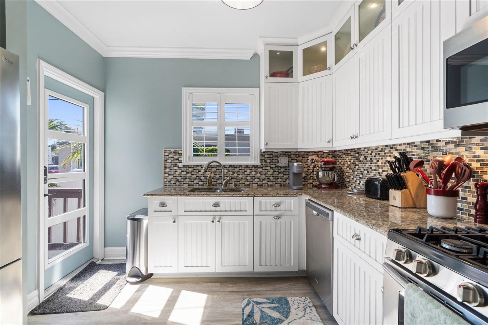868 27TH AVE N, ST PETERSBURG, FL, 33704