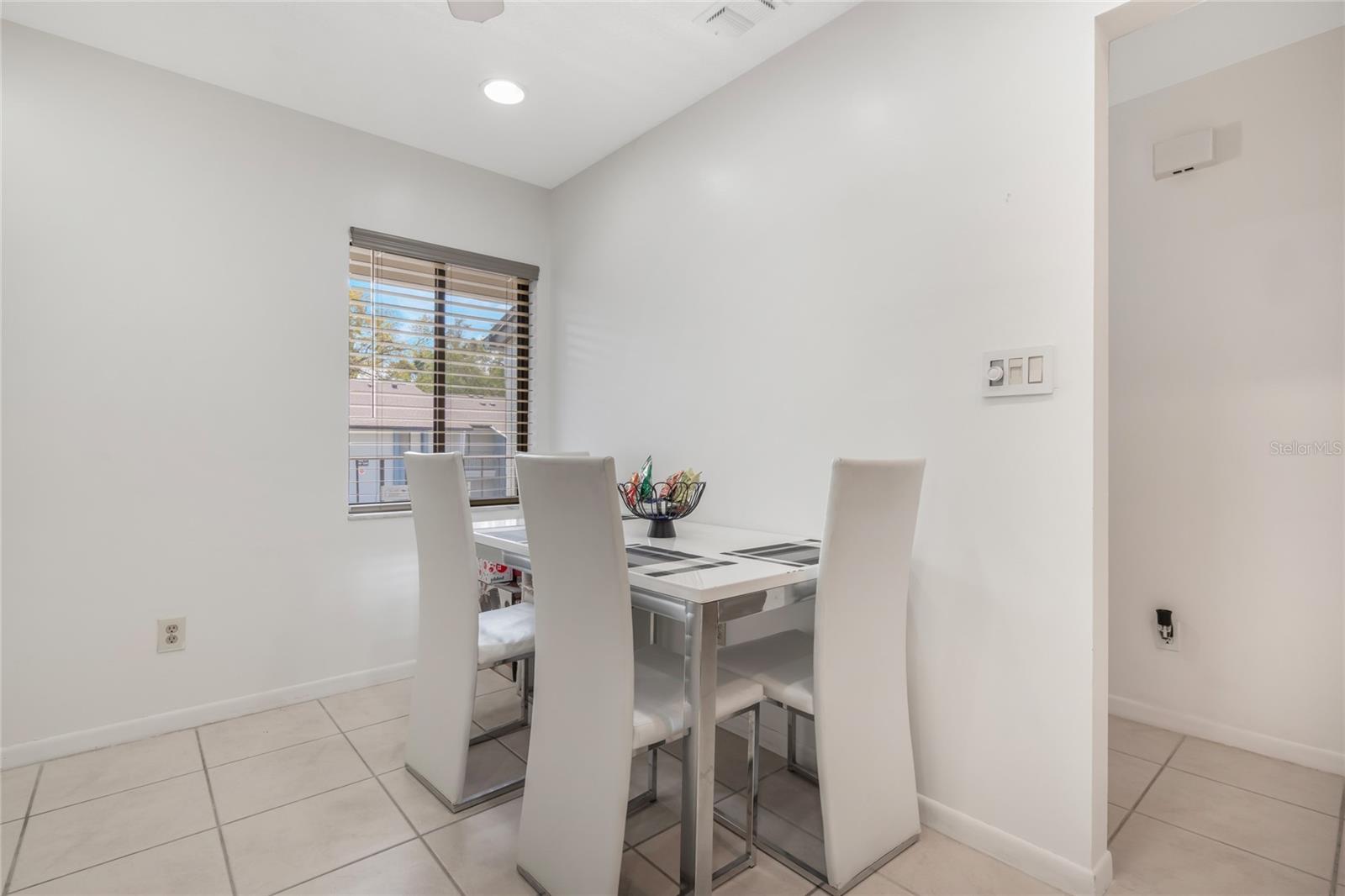 6 ESCONDIDO CIR #58, ALTAMONTE SPRINGS, FL, 32701