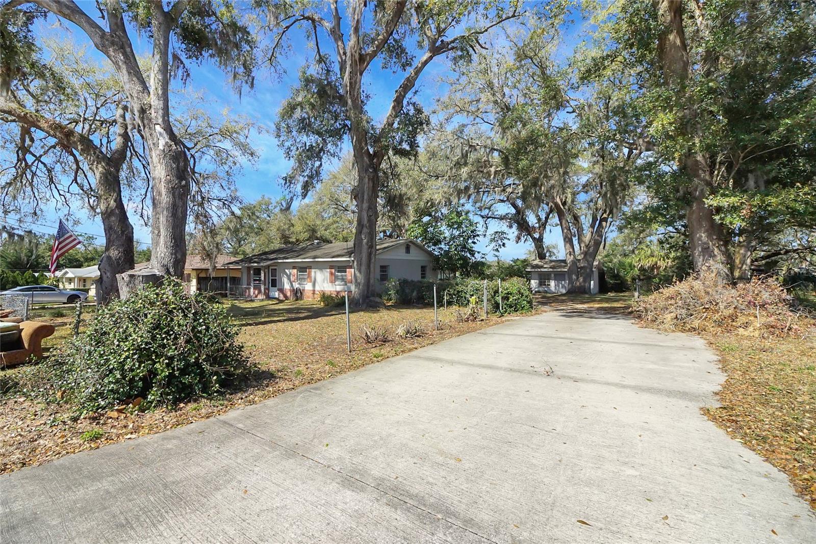 6213 HIGHLAND AVE, LEESBURG, FL, 34748