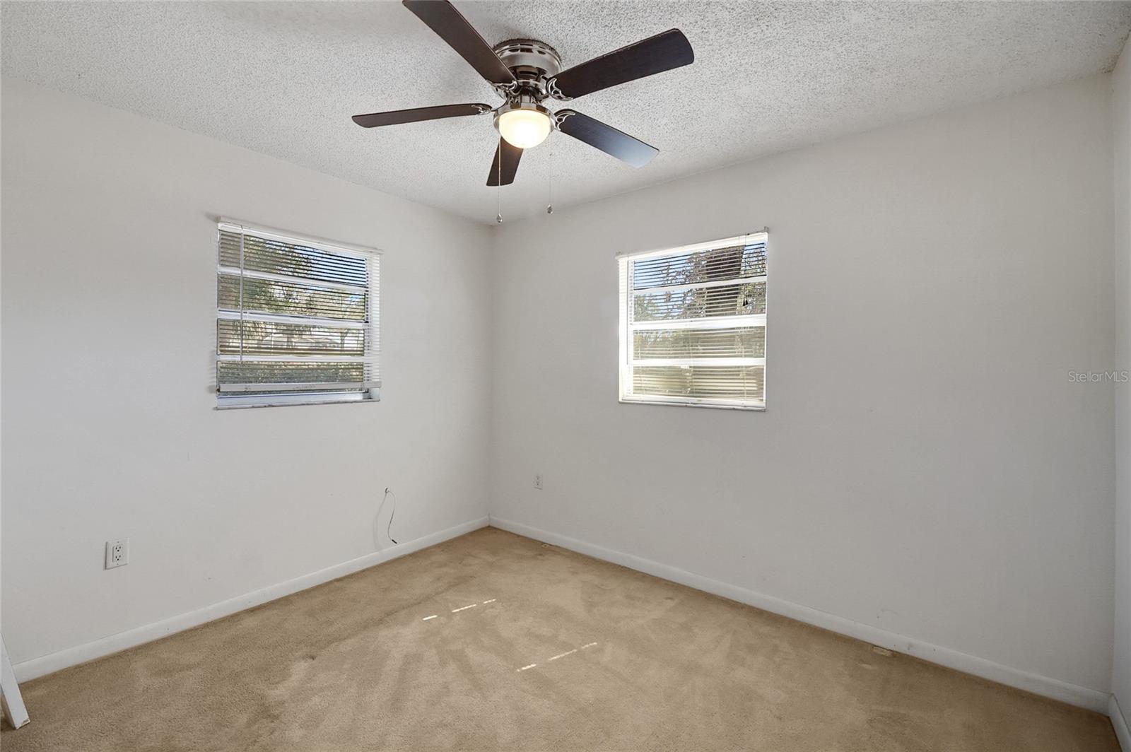 6213 HIGHLAND AVE, LEESBURG, FL, 34748