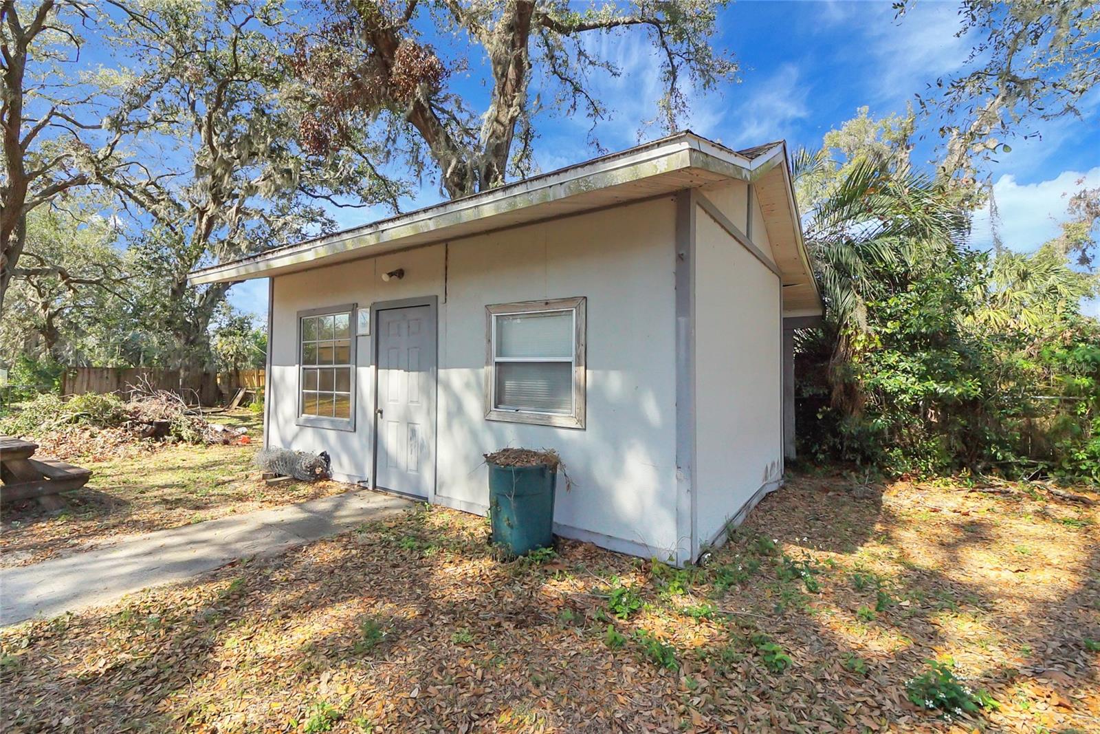 6213 HIGHLAND AVE, LEESBURG, FL, 34748