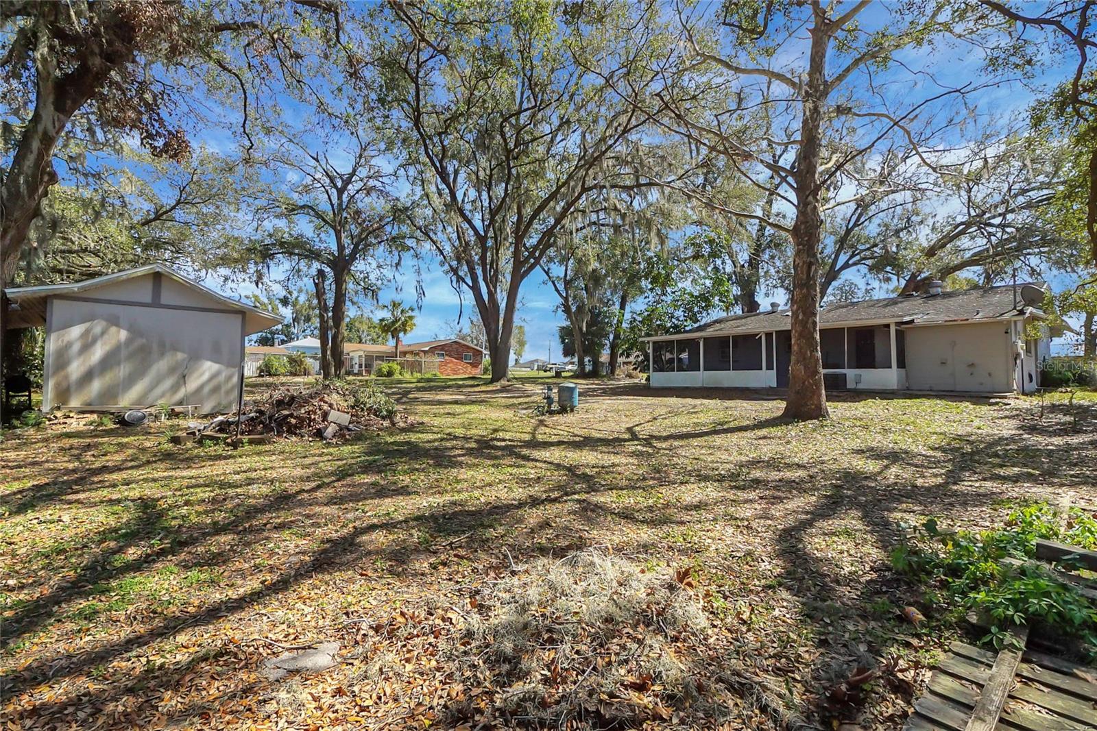 6213 HIGHLAND AVE, LEESBURG, FL, 34748