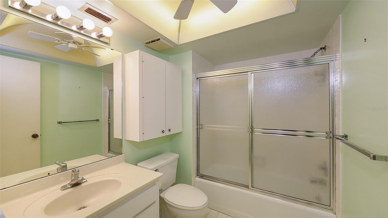 3692 GLEN OAKS MANOR DR, SARASOTA, FL, 34232