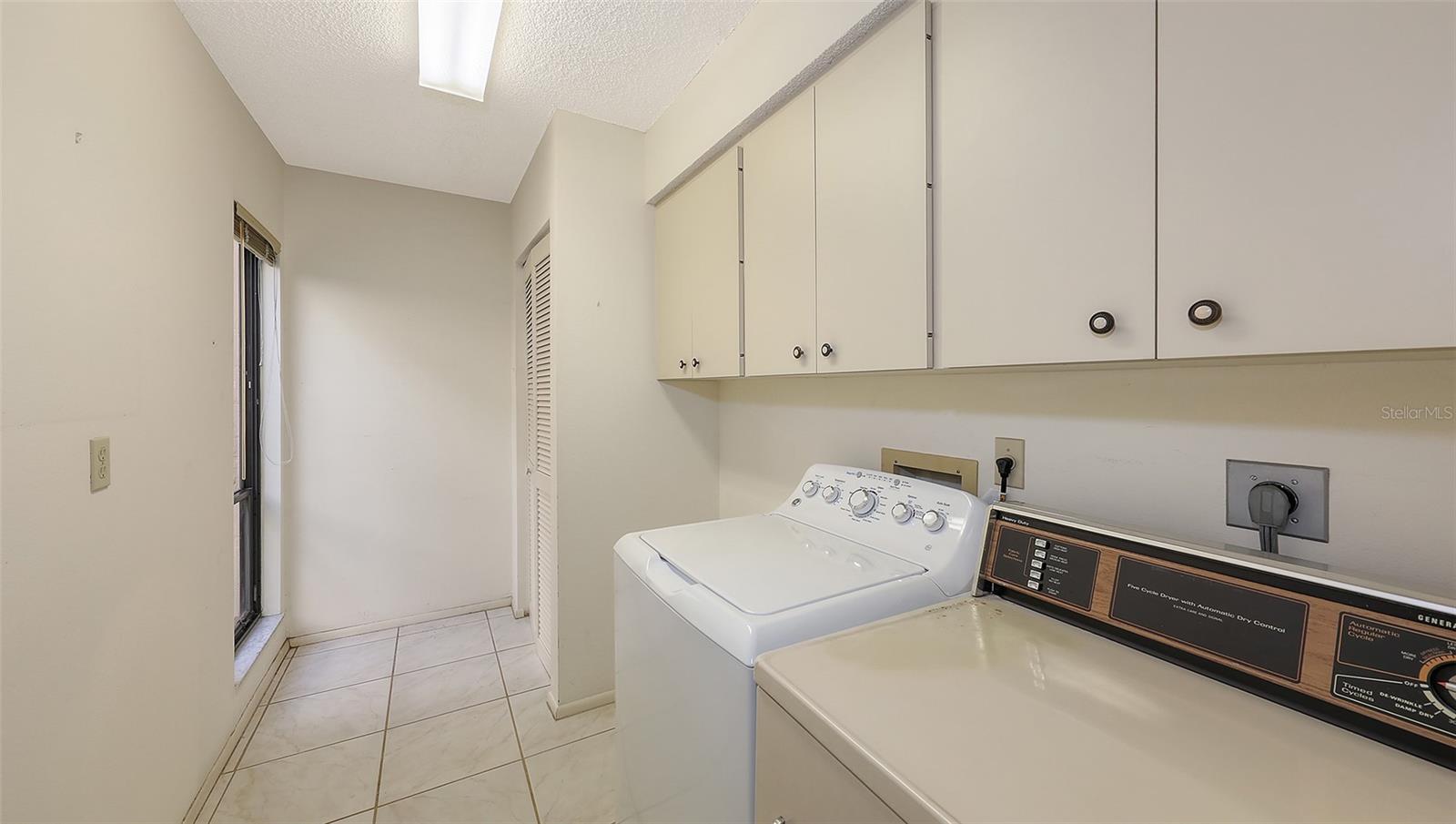 3692 GLEN OAKS MANOR DR, SARASOTA, FL, 34232