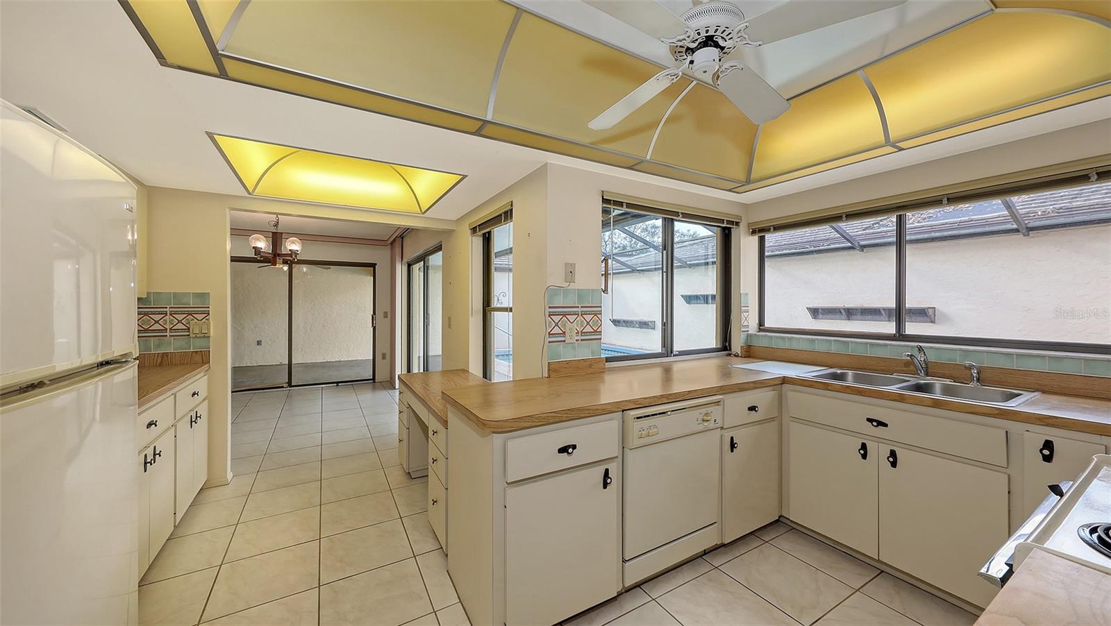 3692 GLEN OAKS MANOR DR, SARASOTA, FL, 34232