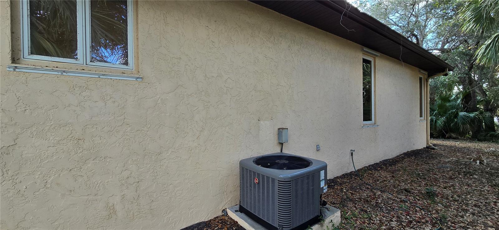 1055 YORKSHIRE ST ST, PORT CHARLOTTE, FL, 33952