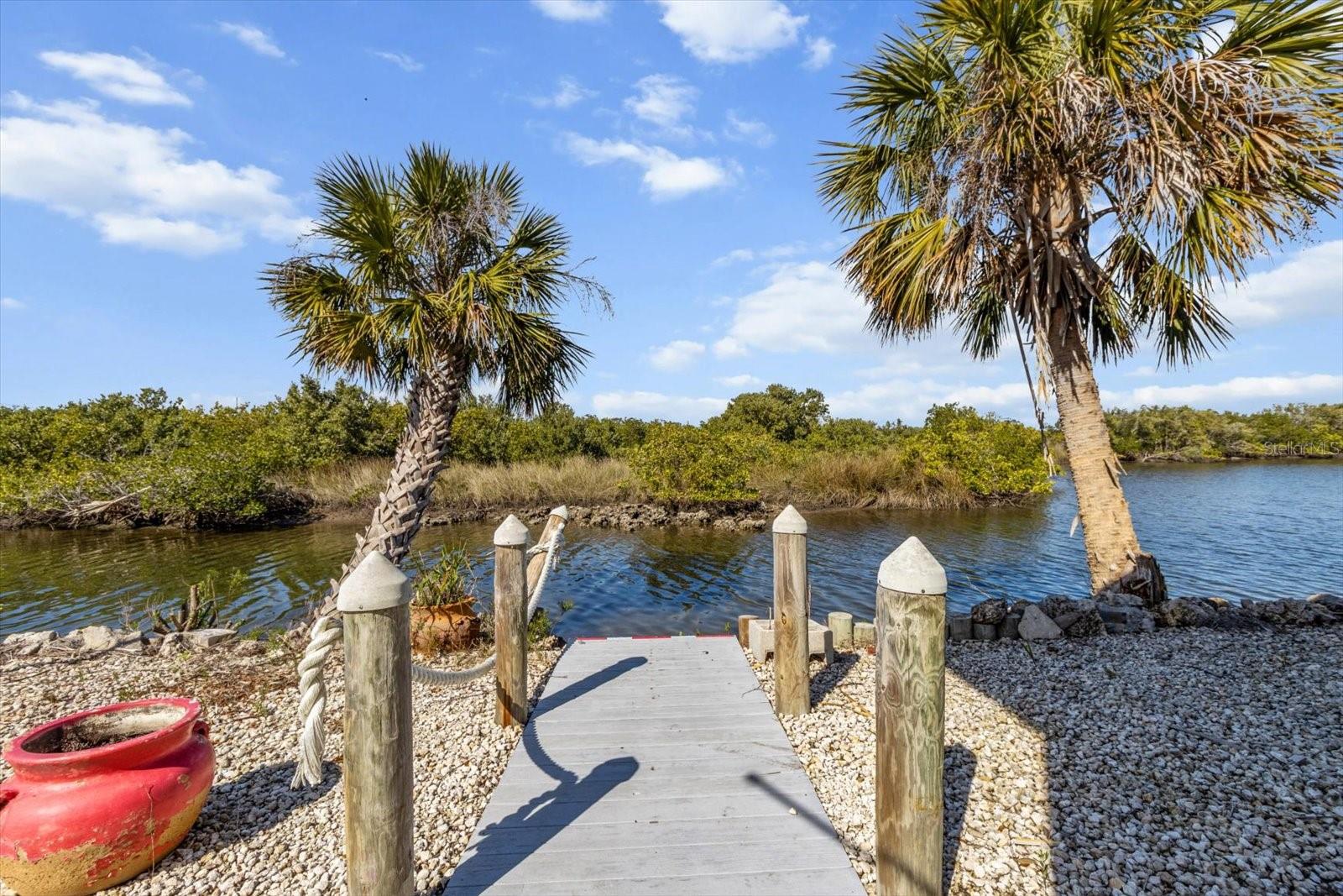 605 N LAKE CIR, CRYSTAL RIVER, FL, 34429