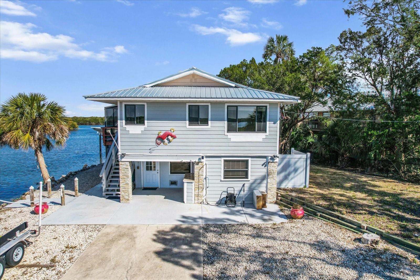 605 N LAKE CIR, CRYSTAL RIVER, FL, 34429