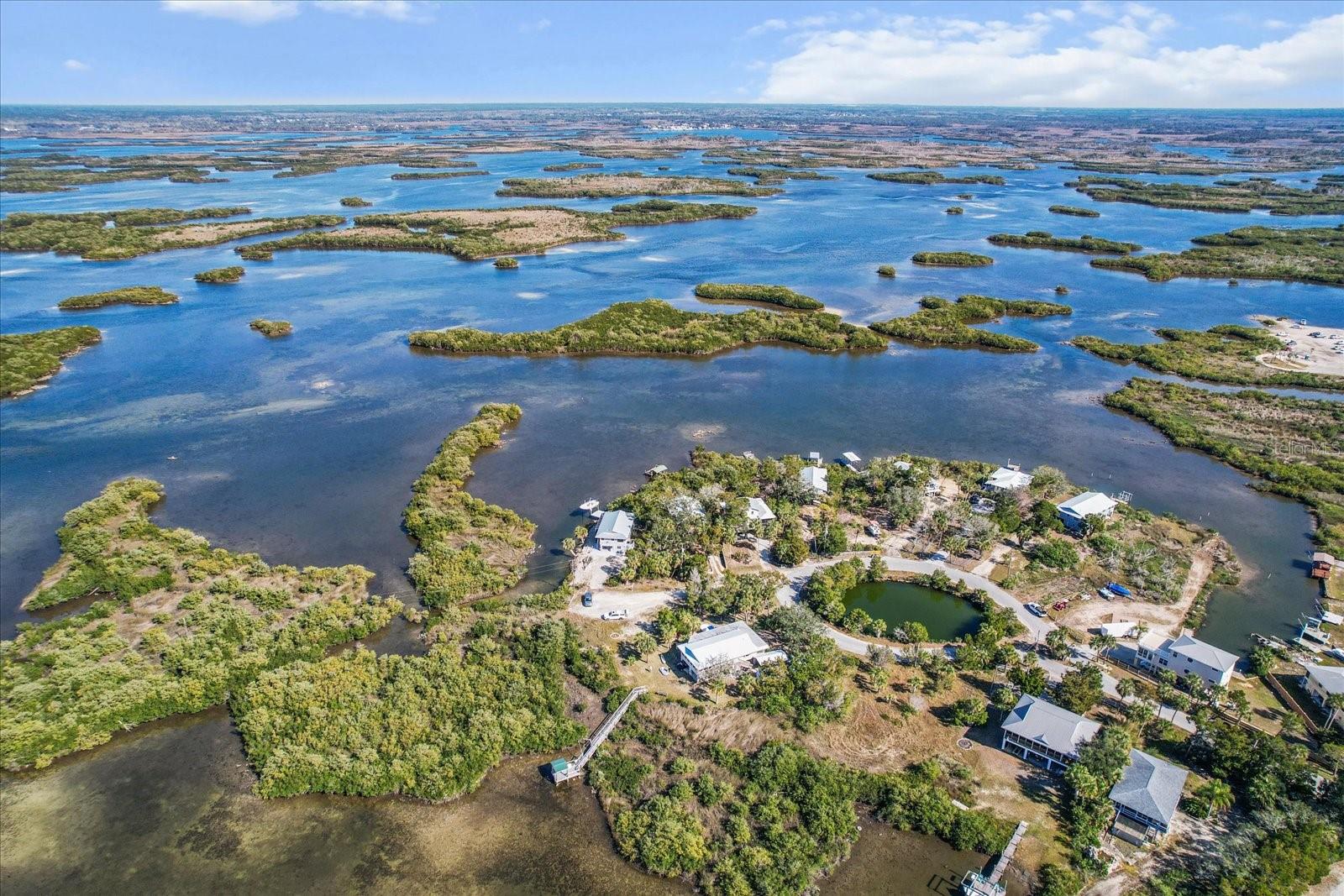 605 N LAKE CIR, CRYSTAL RIVER, FL, 34429