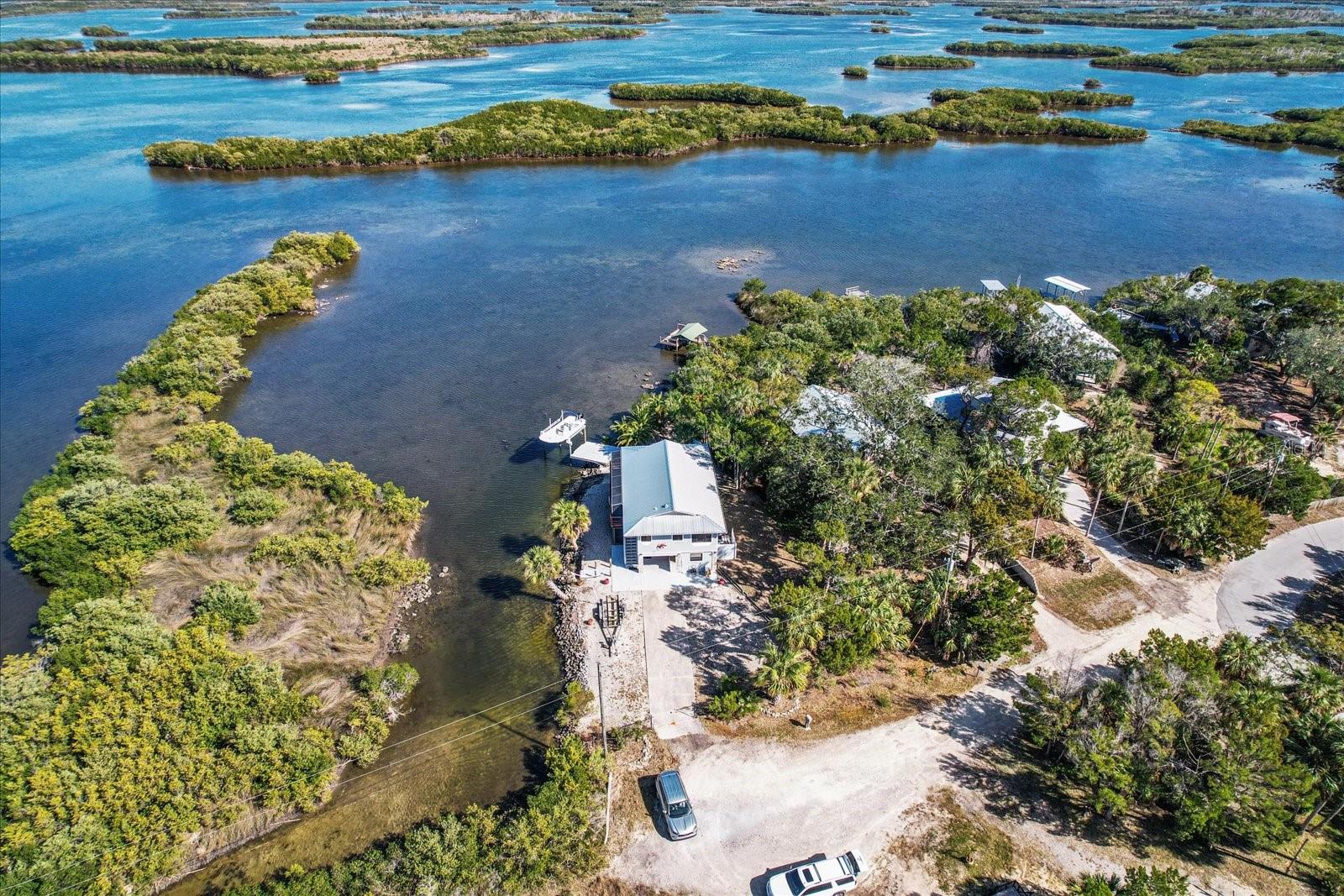 605 N LAKE CIR, CRYSTAL RIVER, FL, 34429