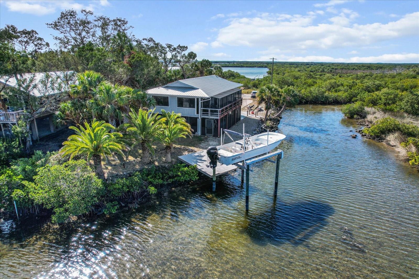 605 N LAKE CIR, CRYSTAL RIVER, FL, 34429