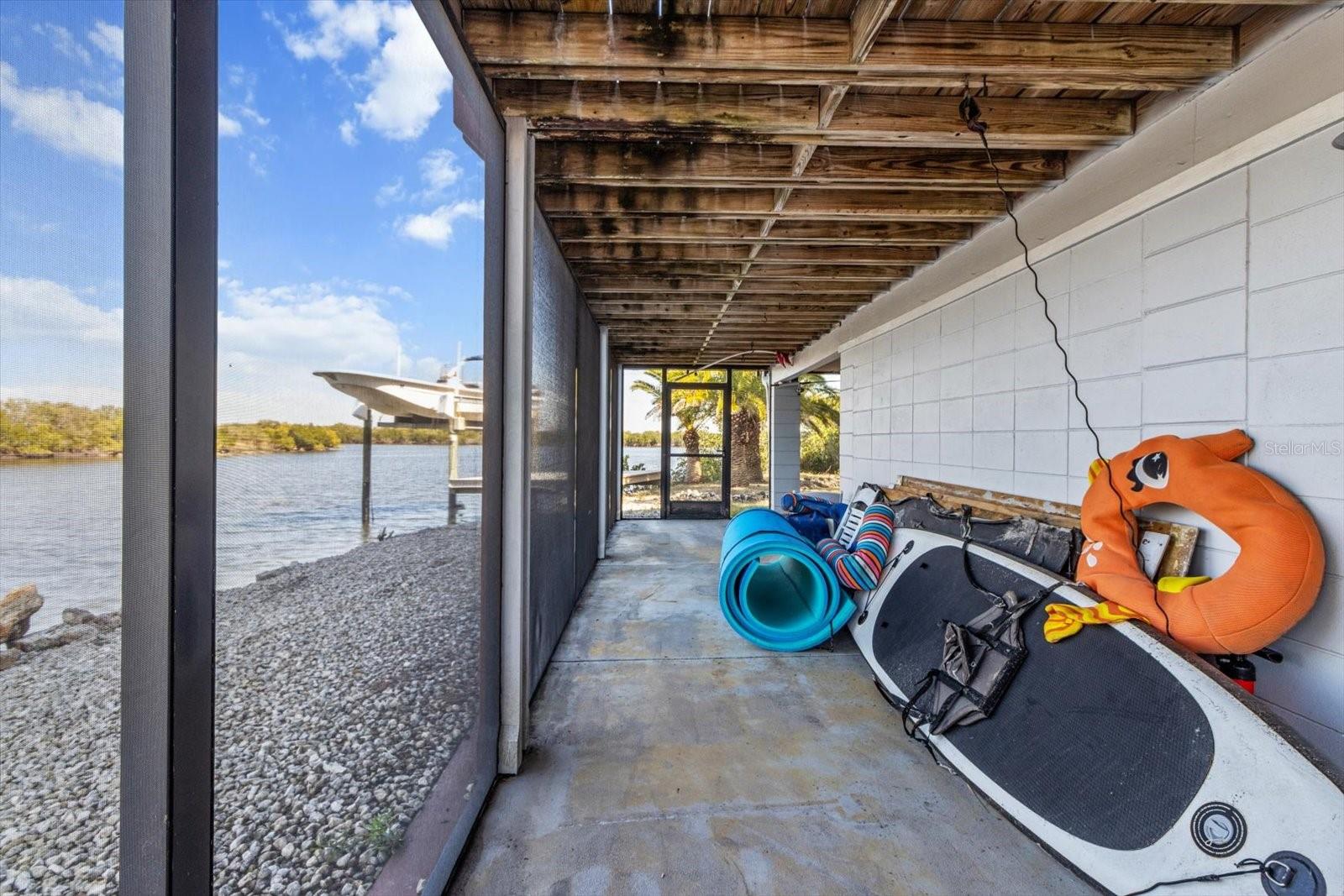 605 N LAKE CIR, CRYSTAL RIVER, FL, 34429