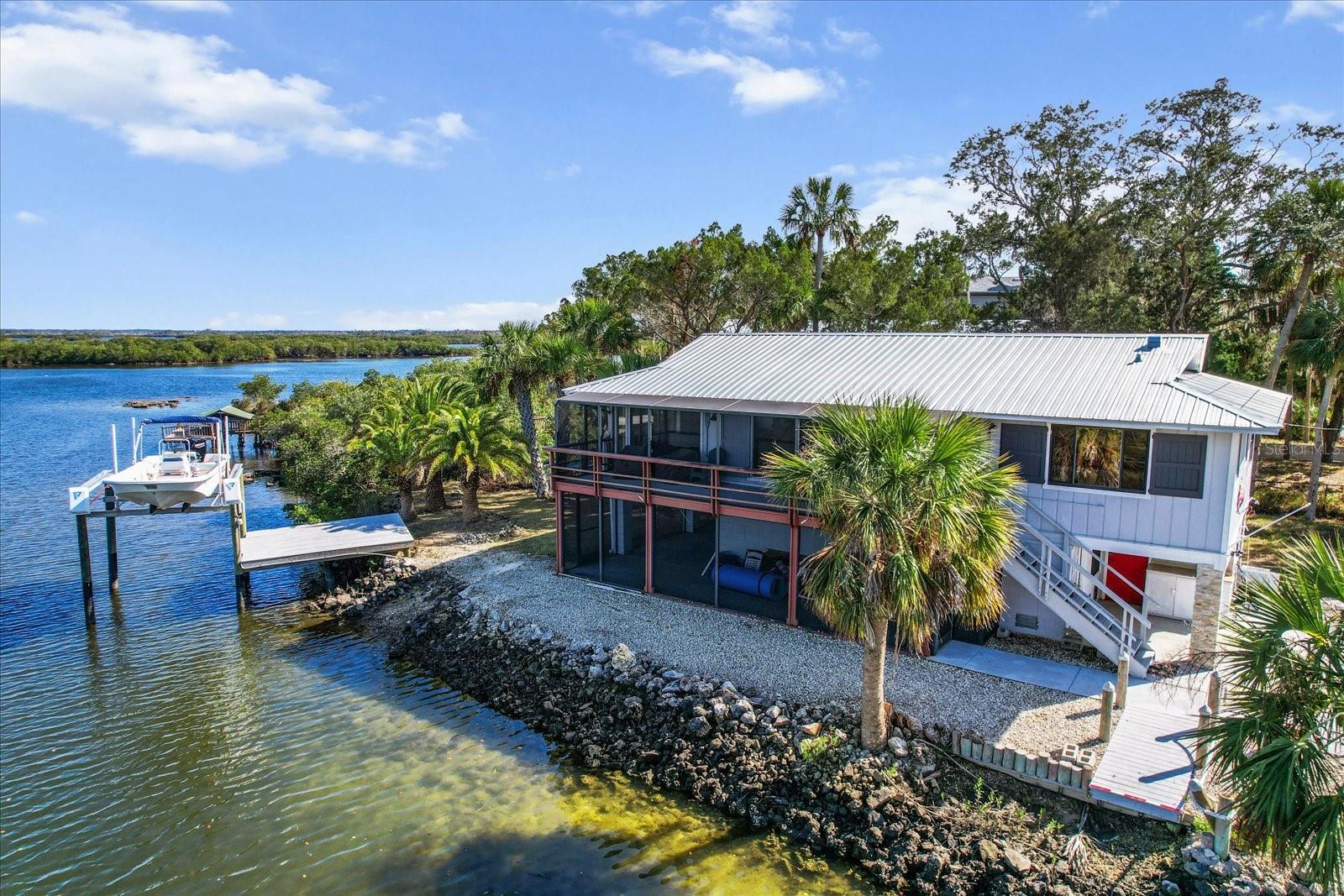 605 N LAKE CIR, CRYSTAL RIVER, FL, 34429