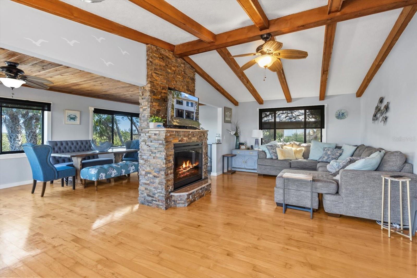 605 N LAKE CIR, CRYSTAL RIVER, FL, 34429