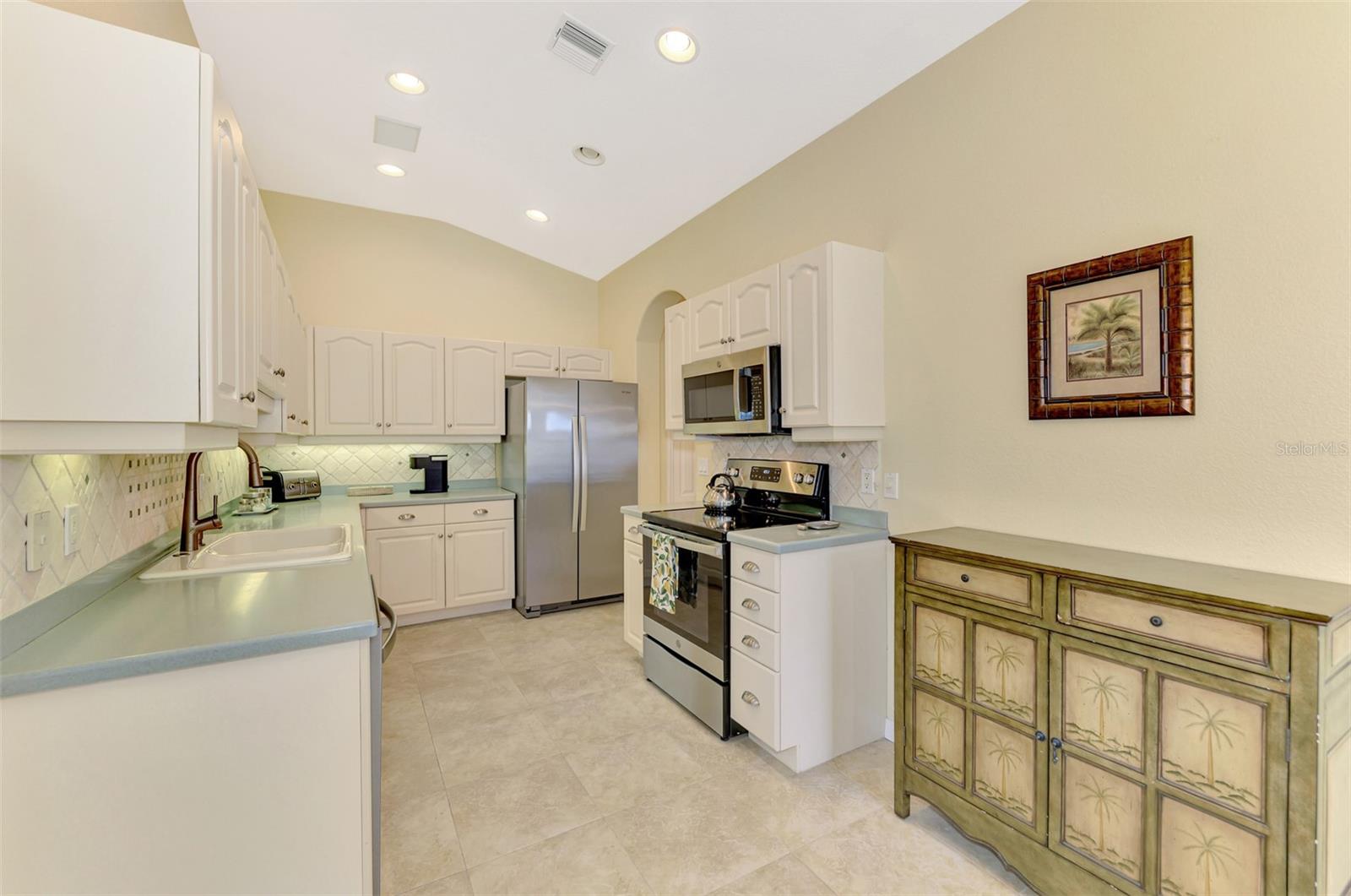 1056 TOPELIS DR, ENGLEWOOD, FL, 34223