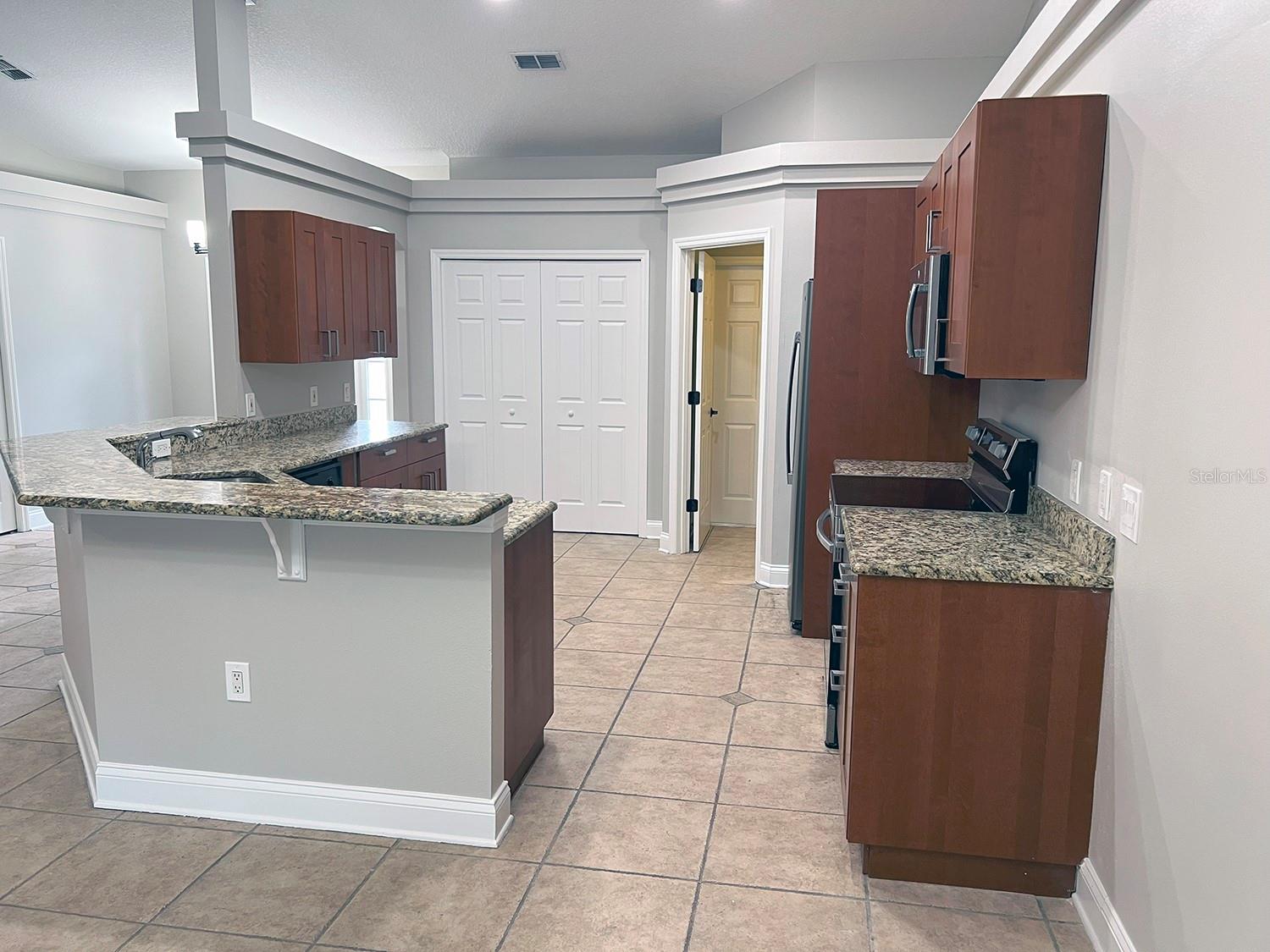 1433 KINGSTON WAY, KISSIMMEE, FL, 34744