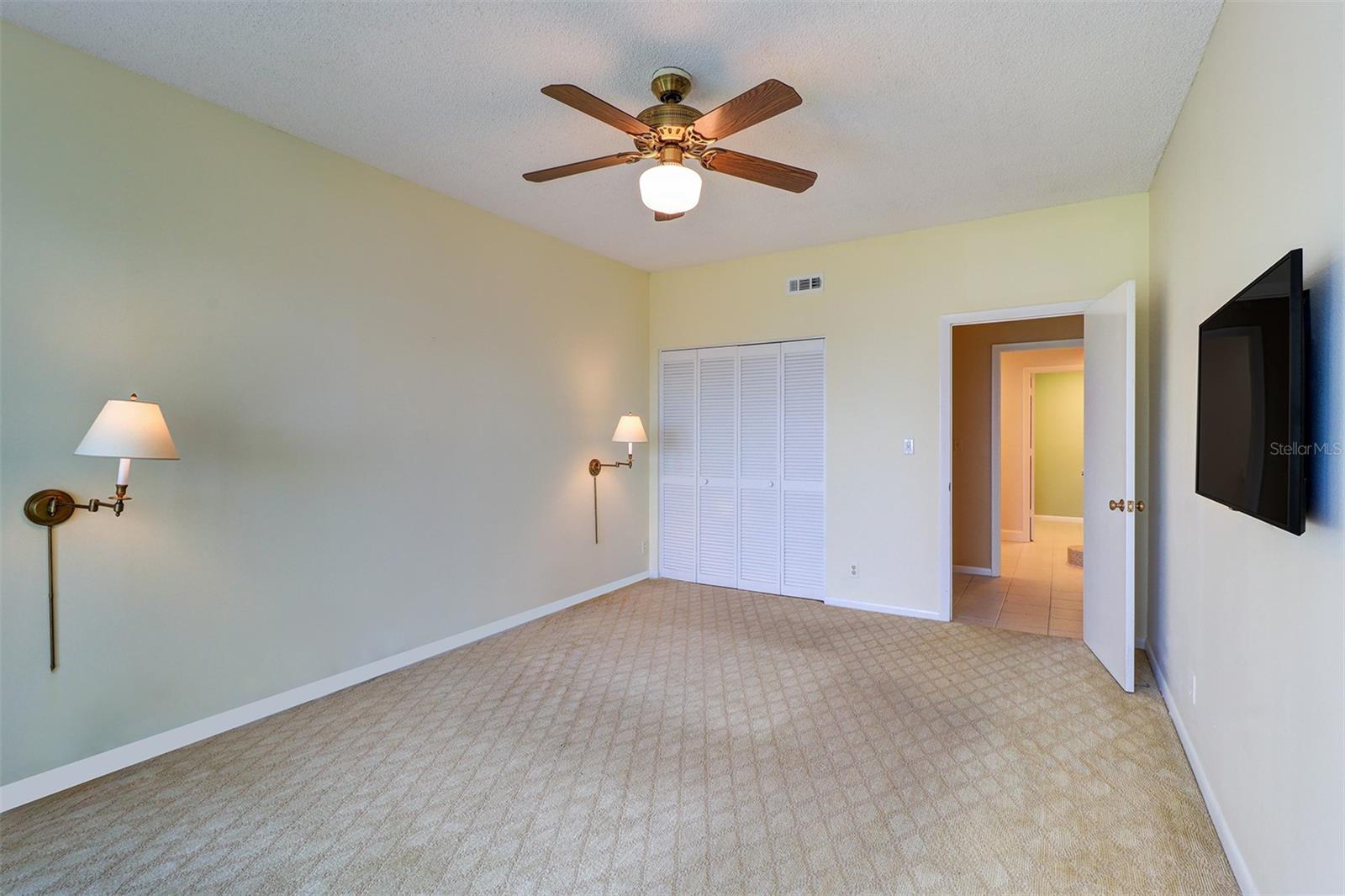 50 COE RD #223, BELLEAIR, FL, 33756