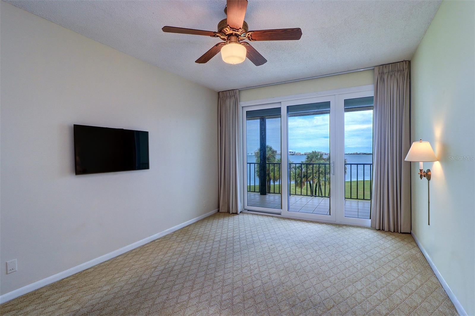 50 COE RD #223, BELLEAIR, FL, 33756